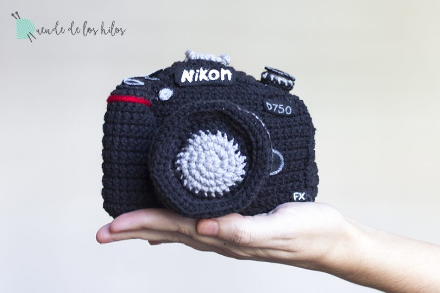 Nikon, cámara de amigurumi